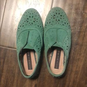 Steve Madden green flat shoes